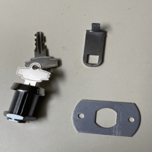 LOCK ASSY 1 1/8 with Latch Showpiece Cabinet